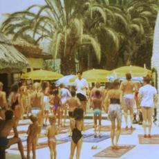 Super 8 mp3 Single by Paramedique