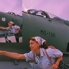 Sodassa ja rakkaudessa mp3 Album by Iris Kukka